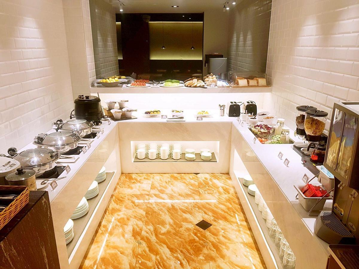 Hub Hotel Zhongli Taoyuan Exteriör bild